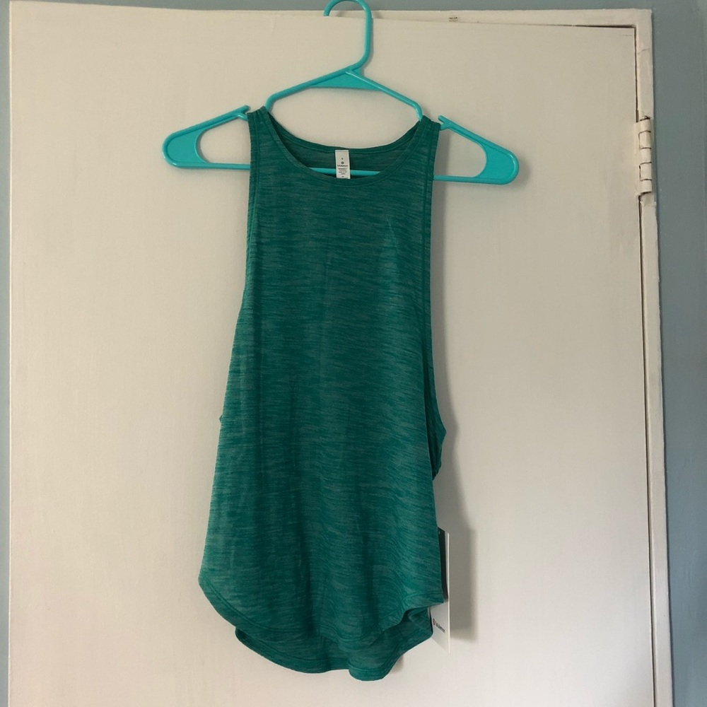 NWT Lululemon tank